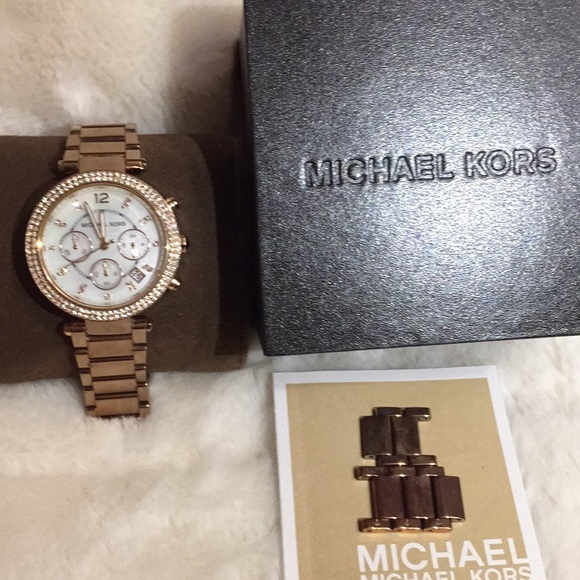 Michael Kors Jewelry - Michael Kors Rose Gold Watch w/mother of pearl